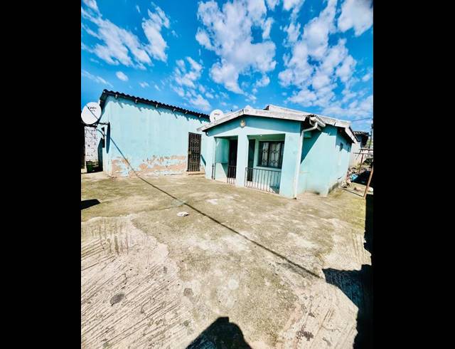 4 BEDROOM HOUSE FOR SALE IN FOLWENI